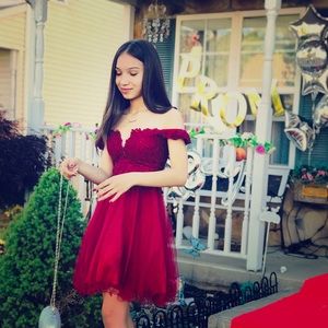 Xtra small Beautiful homecoming dress !!!